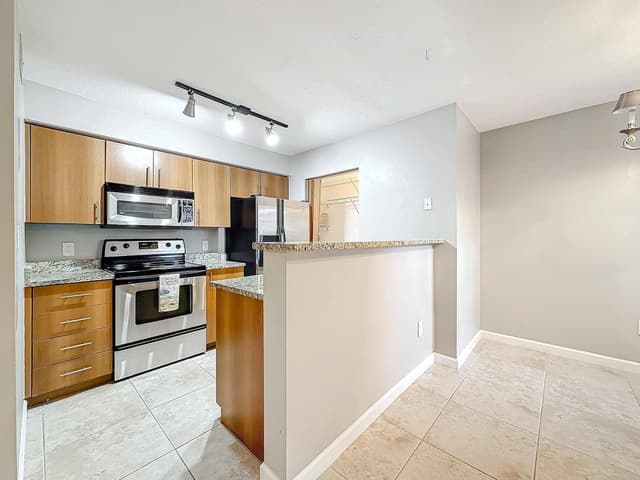 1020 CRYSTAL Way # M, Delray Beach FL 33444 - Delray Beach, FL - Photo 4