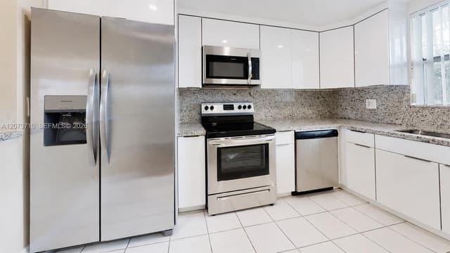 9363 Fontainebleau Blvd # H205, Miami FL 33172 - Miami, FL - Photo 4