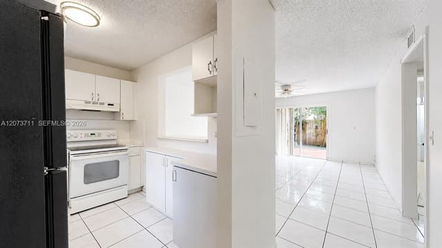 8183 NW 8th St # C2, Miami FL 33126 - Miami, FL - Photo 3