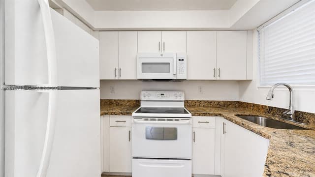 8215 SW 152nd Ave # 205, Miami FL 33193 - Miami, FL - Photo 6