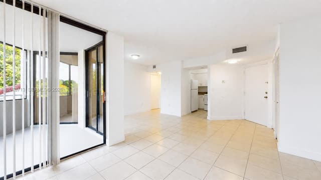 8215 SW 152nd Ave # 205, Miami FL 33193 - Miami, FL - Photo 4
