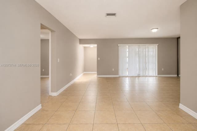 1060 N Douglas Rd, Pembroke Pines FL 33024 - Pembroke Pines, FL - Photo 6