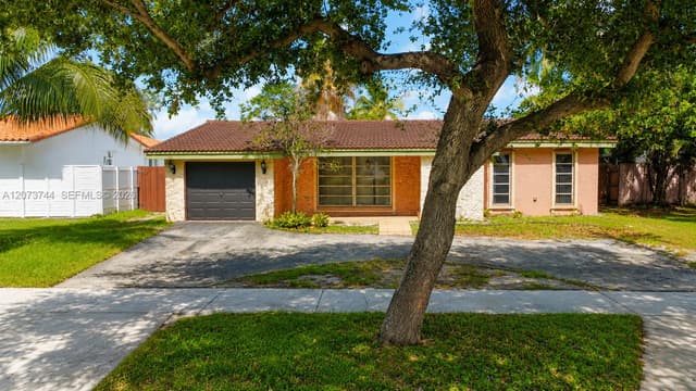 1060 N Douglas Rd, Pembroke Pines FL 33024 - Pembroke Pines, FL - Photo 3