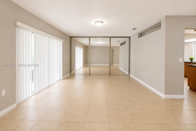 1060 N Douglas Rd, Pembroke Pines FL 33024 - Pembroke Pines, FL - Photo 4