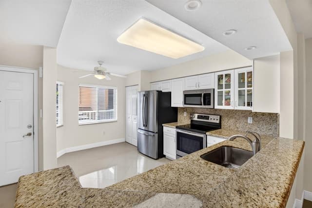 12511 Imperial Isle Drive # 205, Boynton Beach FL 33437 - Boynton Beach, FL - Photo 4