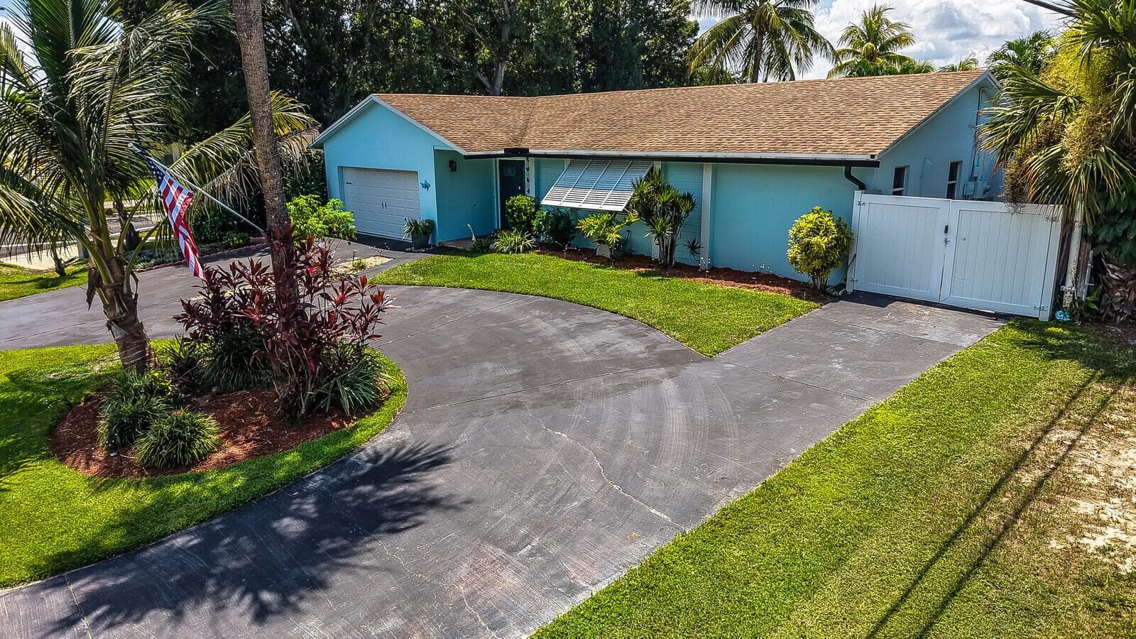 10015 Daisy Avenue, Palm Beach Gardens FL 33410 - Palm Beach Gardens, FL - Photo 1