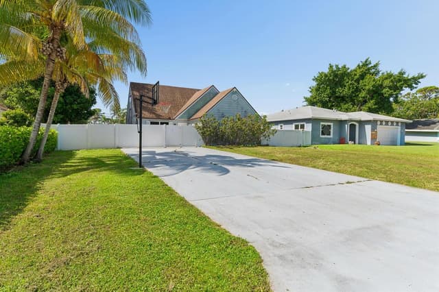 5414 SUNRISE Boulevard, Delray Beach FL 33484 - Delray Beach, FL - Photo 2