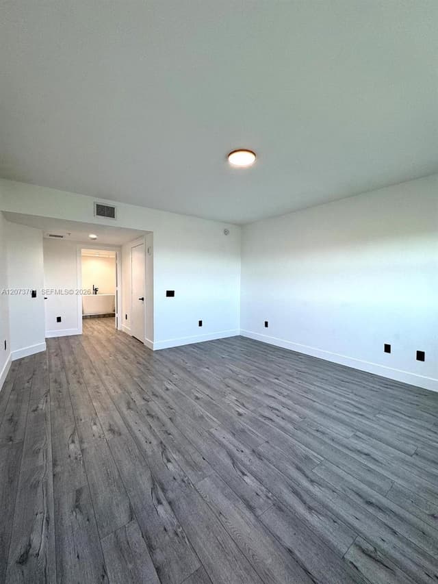15051 Royal Oaks Ln # 1403, North Miami FL 33181 - North Miami, FL - Photo 3