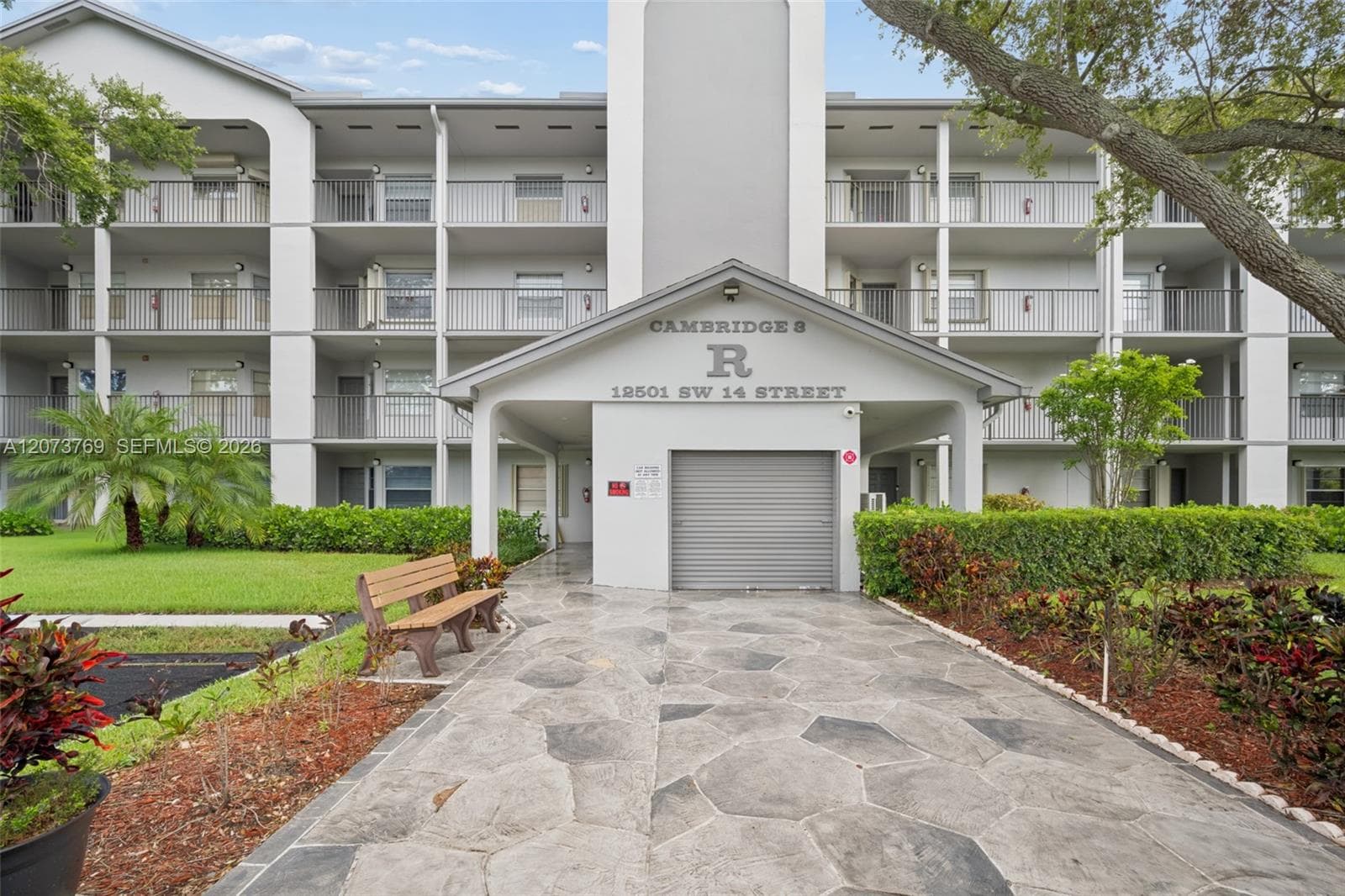 12501 SW 14th St # 401R, Pembroke Pines FL 33027