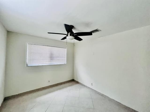 924 Johnson Street, Hollywood FL 33019 - Hollywood, FL - Photo 6