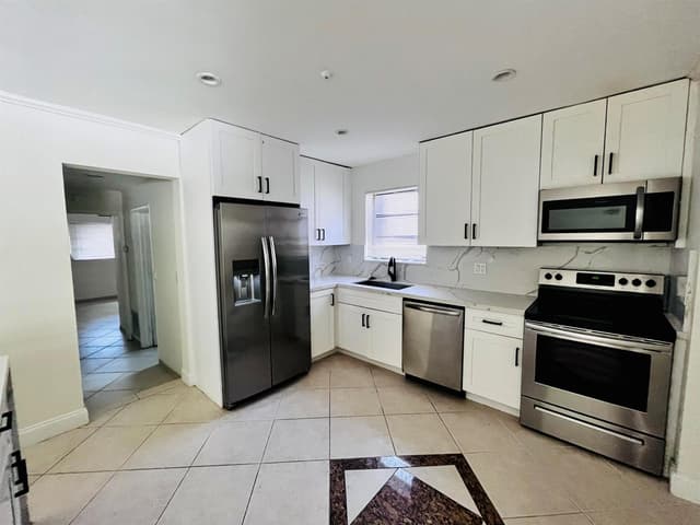 924 Johnson Street, Hollywood FL 33019 - Hollywood, FL - Photo 5