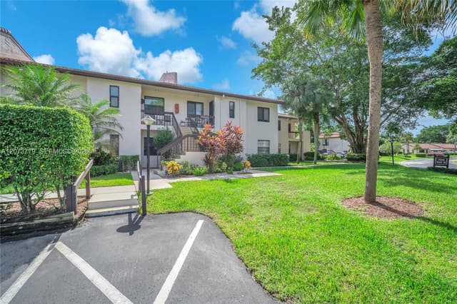 7956 Eastlake Dr # F, Boca Raton FL 33433 - Boca Raton, FL - Photo 3