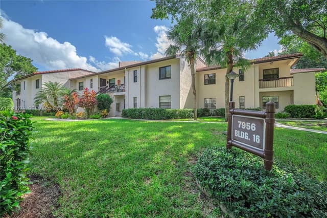 7956 Eastlake Dr # F, Boca Raton FL 33433 - Boca Raton, FL - Photo 4