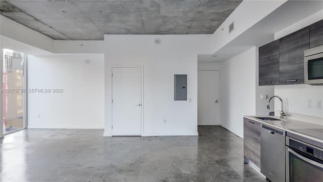 151 SE 1st St # 811, Miami FL 33131 - Miami, FL - Photo 3