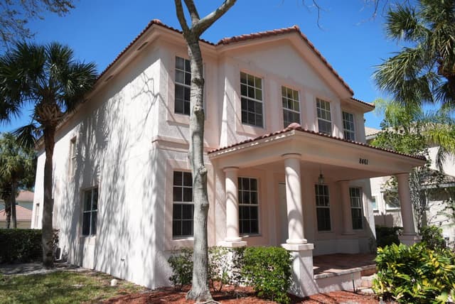 8461 ALISTER Boulevard E, Palm Beach Gardens FL 33418 - Palm Beach Gardens, FL - Photo 2