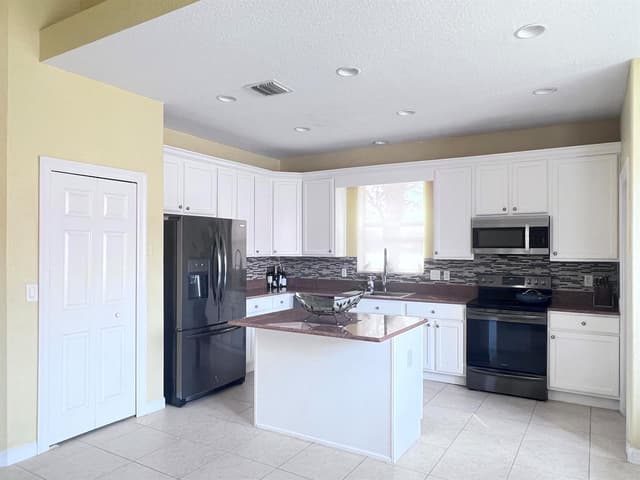 8461 ALISTER Boulevard E, Palm Beach Gardens FL 33418 - Palm Beach Gardens, FL - Photo 4