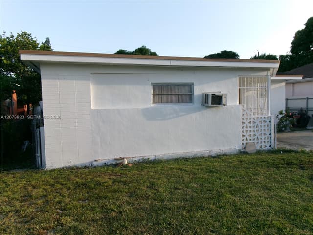 864 NW 116th St, Miami FL 33168 - Miami, FL - Photo 2