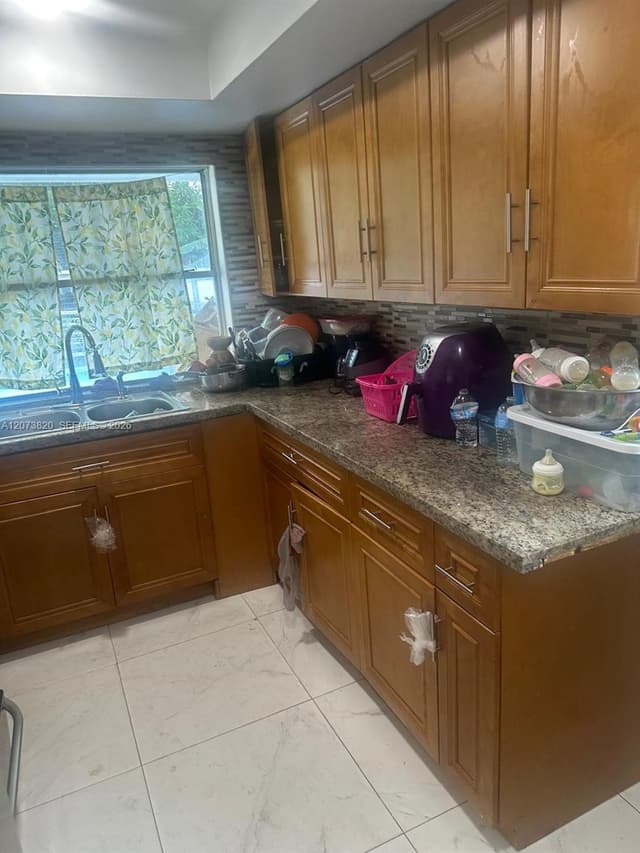 864 NW 116th St, Miami FL 33168 - Miami, FL - Photo 6