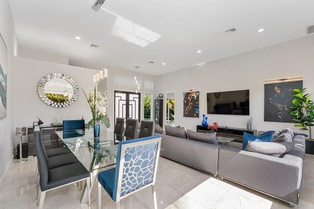 1081 BEL AIRE Drive E, Pembroke Pines FL 33027 - Pembroke Pines, FL - Photo 7