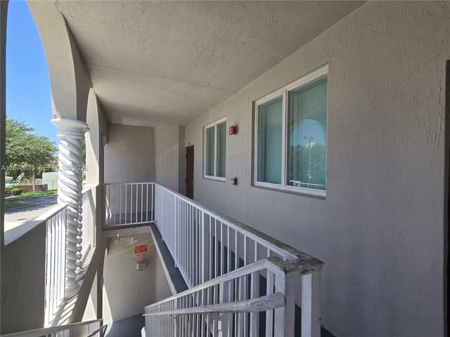1661 SE 29th Ct # 200, Homestead FL 33035 - Homestead, FL - Photo 2