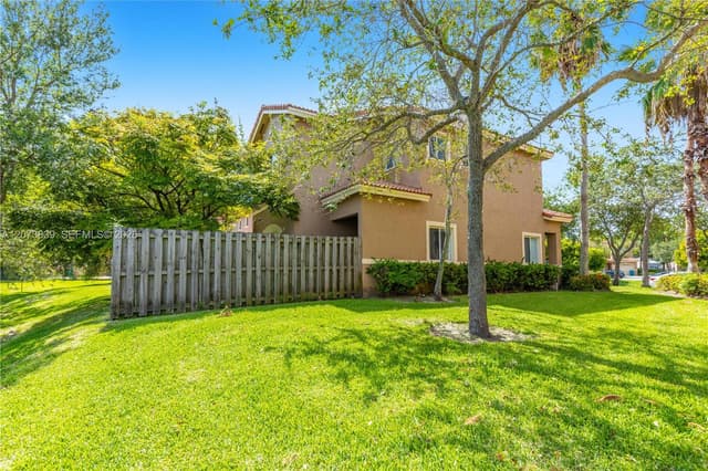 8549 SW 214th Ln, Cutler Bay FL 33189 - Cutler Bay, FL - Photo 6