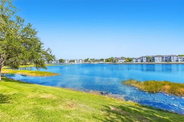 8549 SW 214th Ln, Cutler Bay FL 33189 - Cutler Bay, FL - Photo 5