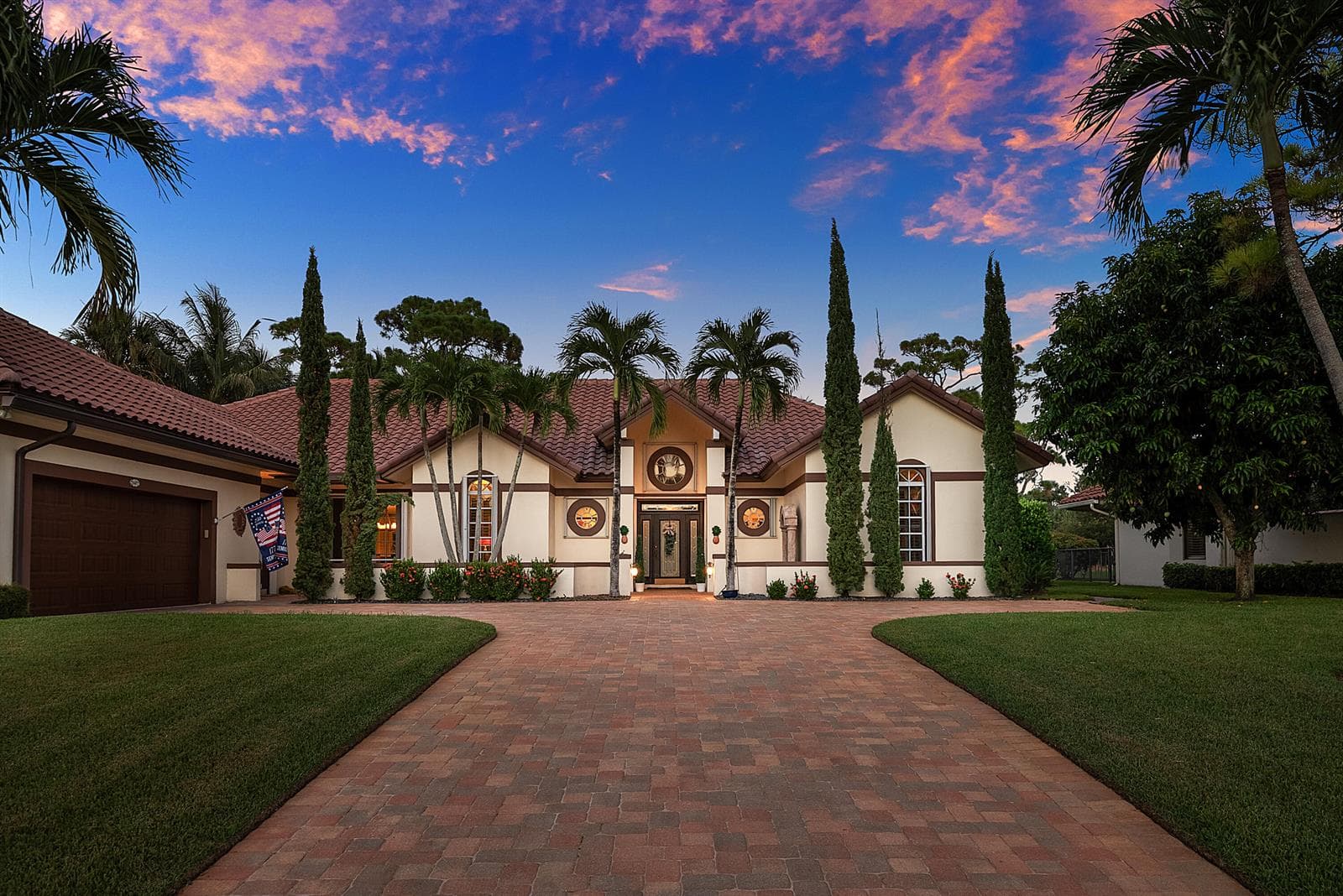 586 N Country Club Drive, Atlantis FL 33462 - Atlantis, FL - Photo 1