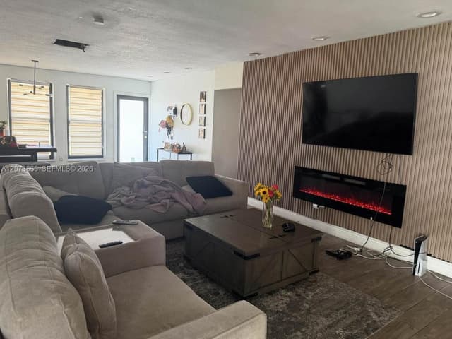 1330 NW 175th St, Miami Gardens FL 33169 - Miami Gardens, FL - Photo 2