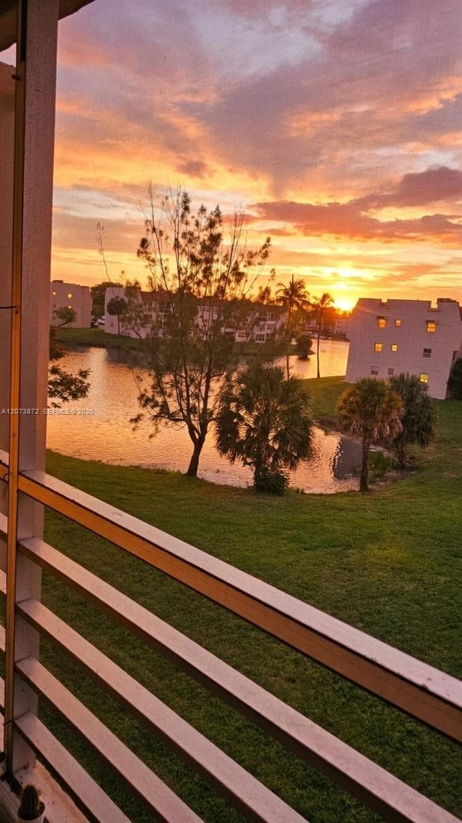 8000 N Sunrise Lakes Dr # 309, Sunrise FL 33322 - Sunrise, FL - Photo 1