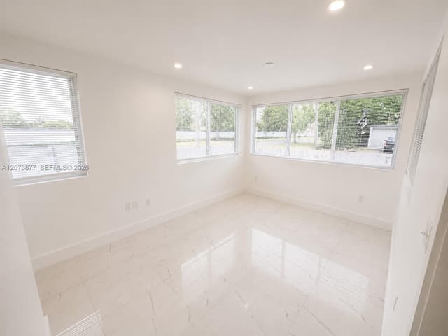 1800 NE 154th St, North Miami Beach FL 33162 - North Miami Beach, FL - Photo 6