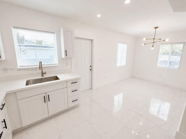 1800 NE 154th St, North Miami Beach FL 33162 - North Miami Beach, FL - Photo 3
