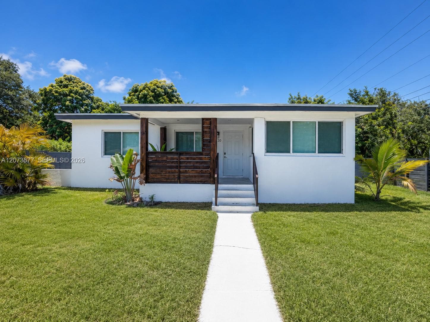 1800 NE 154th St, North Miami Beach FL 33162 - North Miami Beach, FL - Photo 1