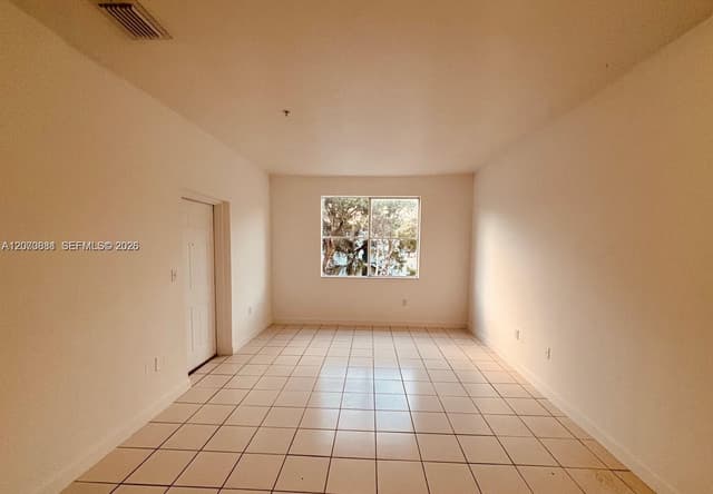 7080 NW 177th St # 13, Hialeah FL 33015 - Hialeah, FL - Photo 6