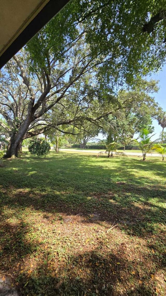 4511 E Country Club Circle, Plantation FL 33317 - Plantation, FL - Photo 4