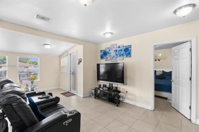 3073 NW 59th St, Miami FL 33142 - Miami, FL - Photo 7