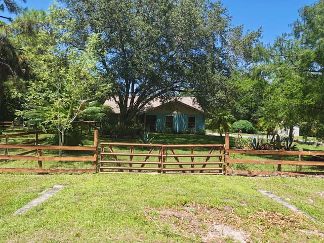 13881 42nd Road N, West Palm Beach FL 33411 - West Palm Beach, FL - Photo 2