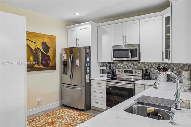 13215 NW 7th Dr, Plantation FL 33325 - Plantation, FL - Photo 5