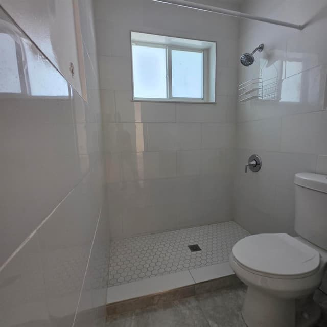 181 NE 168th Street, North Miami Beach FL 33162 - North Miami Beach, FL - Photo 3
