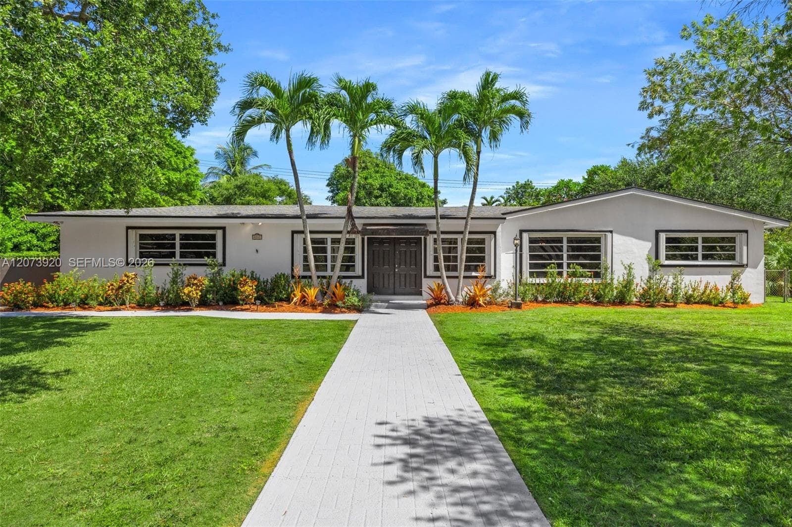 8261 SW 142nd St, Palmetto Bay FL 33158 - Palmetto Bay, FL - Photo 1