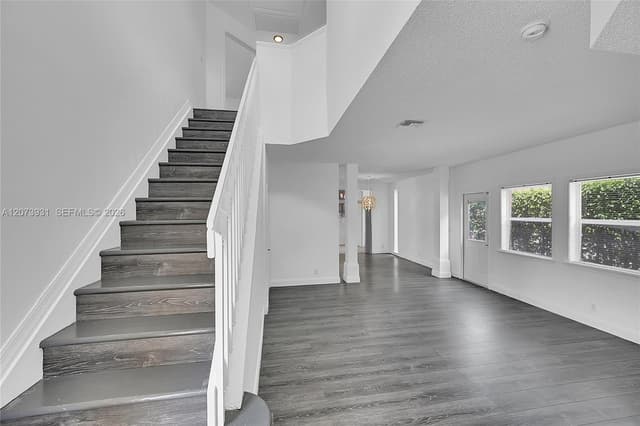 11201 Lakeview Dr # M, Coral Springs FL 33071 - Coral Springs, FL - Photo 7