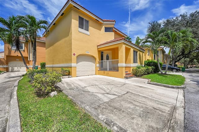 11201 Lakeview Dr # M, Coral Springs FL 33071 - Coral Springs, FL - Photo 3