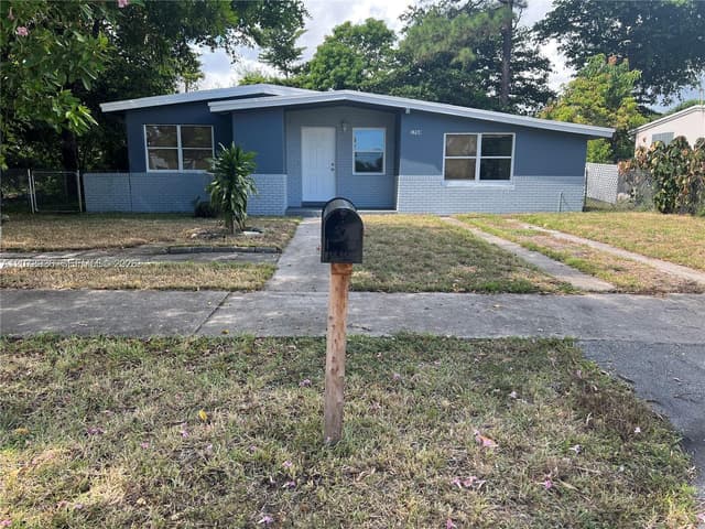 1704 NW 18th St, Fort Lauderdale FL 33311 - Fort Lauderdale, FL - Photo 2