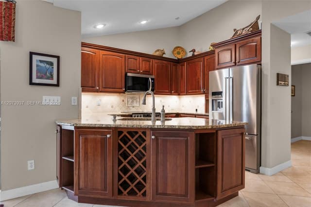 2140 SW 97th Ln, Davie FL 33324 - Davie, FL - Photo 6