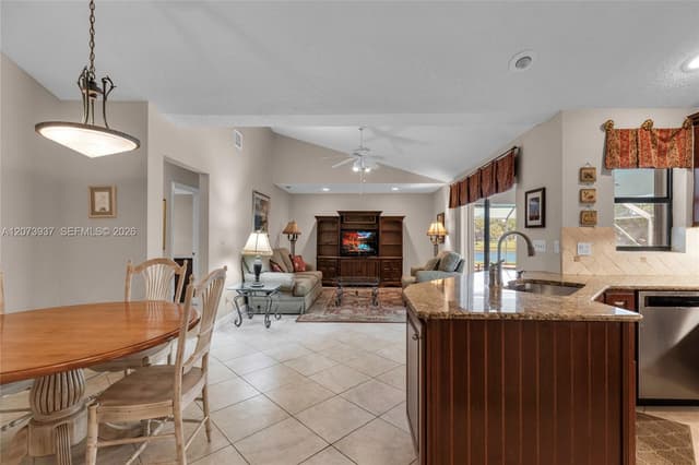2140 SW 97th Ln, Davie FL 33324 - Davie, FL - Photo 7