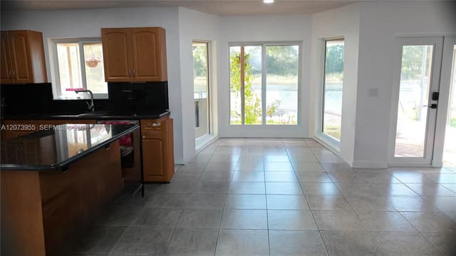 1308 SW 181st Ave, Pembroke Pines FL 33029 - Pembroke Pines, FL - Photo 6