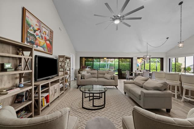 2895 FARRAGUT Lane, West Palm Beach FL 33409 - West Palm Beach, FL - Photo 7