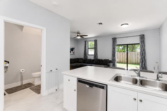 5437 NW 27TH Court, Margate FL 33063 - Margate, FL - Photo 6