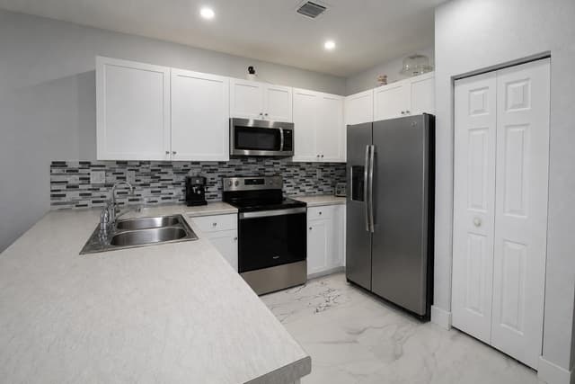 5437 NW 27TH Court, Margate FL 33063 - Margate, FL - Photo 7