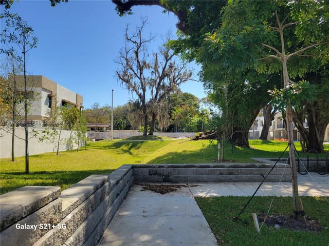 4117 N Oak Pl, Dania Beach FL 33314 - Dania Beach, FL - Photo 2
