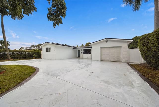 5518 Mckinley St, Hollywood FL 33021 - Hollywood, FL - Photo 2